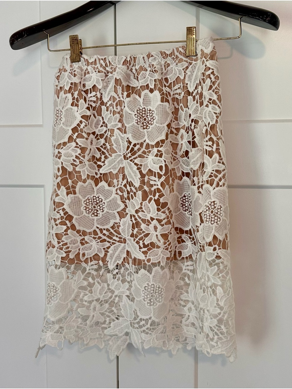 Sans Souci White Floral Lace Midi Skirt with‎ Nude Underlay